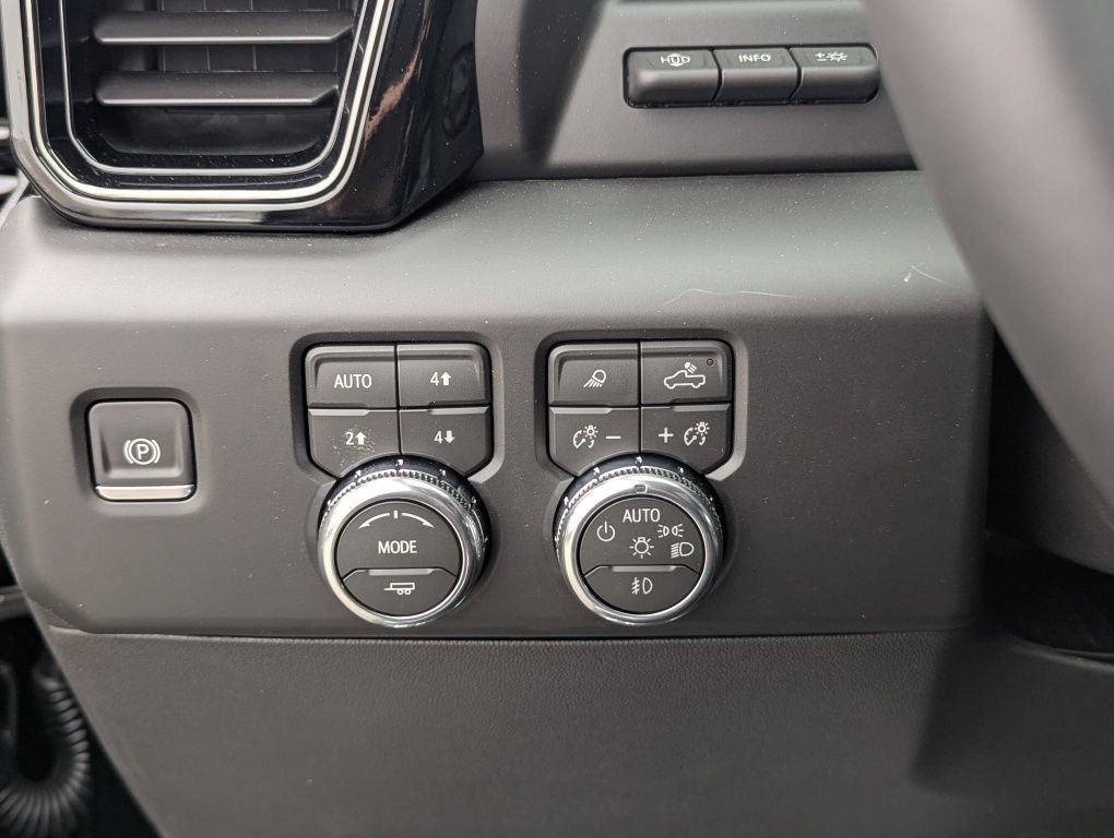 New 2026 GMC Sierra 1500 AT4 w/ AT4 Premium Package AWD/4WD image 43