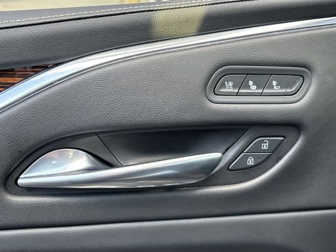 Used 2021 Cadillac Escalade Premium Luxury w/ LPO, Illumination Package image 57