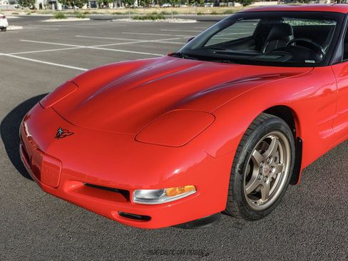 Used 2000 Chevrolet Corvette Coupe w/ Lighting Pkg RWD image 85