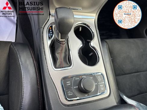 Used 2019 Jeep Grand Cherokee Trailhawk AWD/4WD image 37