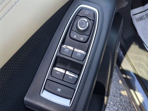 Used 2022 Subaru Ascent Touring image 19