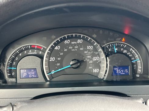 Used 2015 Toyota Camry LE image 25