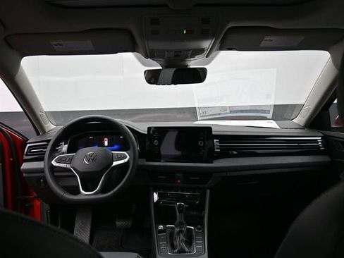 New 2026 Volkswagen Jetta SE image 10