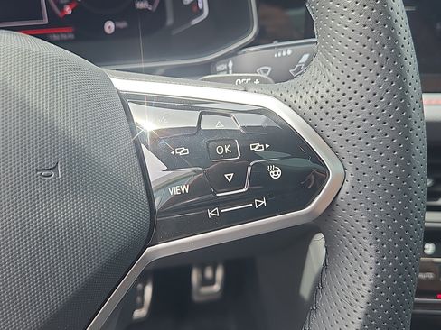 Certified 2025 Volkswagen Jetta GLI Autobahn FWD image 21