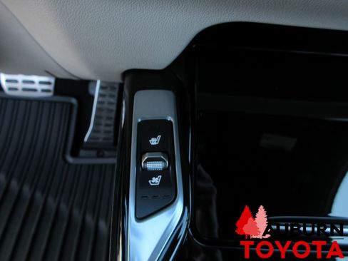 Used 2025 Kia Sorento SX Prestige image 25