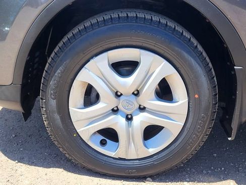 Used 2015 Toyota RAV4 LE AWD/4WD image 10