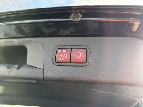 Used 2022 Mercedes-Benz GLC 300 image 27