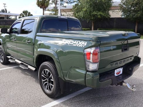 Used 2021 Toyota Tacoma TRD Sport AWD/4WD image 11