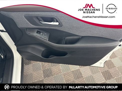 Certified 2023 Nissan Rogue SV image 19