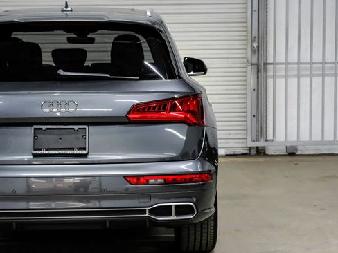 Used 2018 Audi SQ5 Prestige w/ Prestige Package AWD/4WD image 46