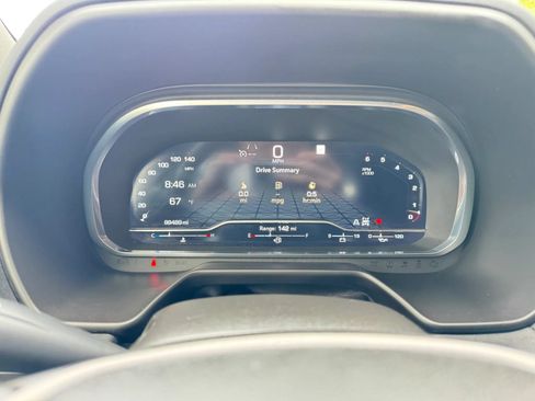 Used 2022 GMC Yukon AT4 AWD/4WD image 15