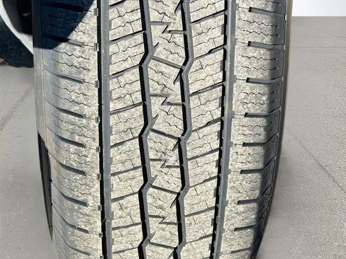 Used 2024 Jeep Wrangler Sahara image 39