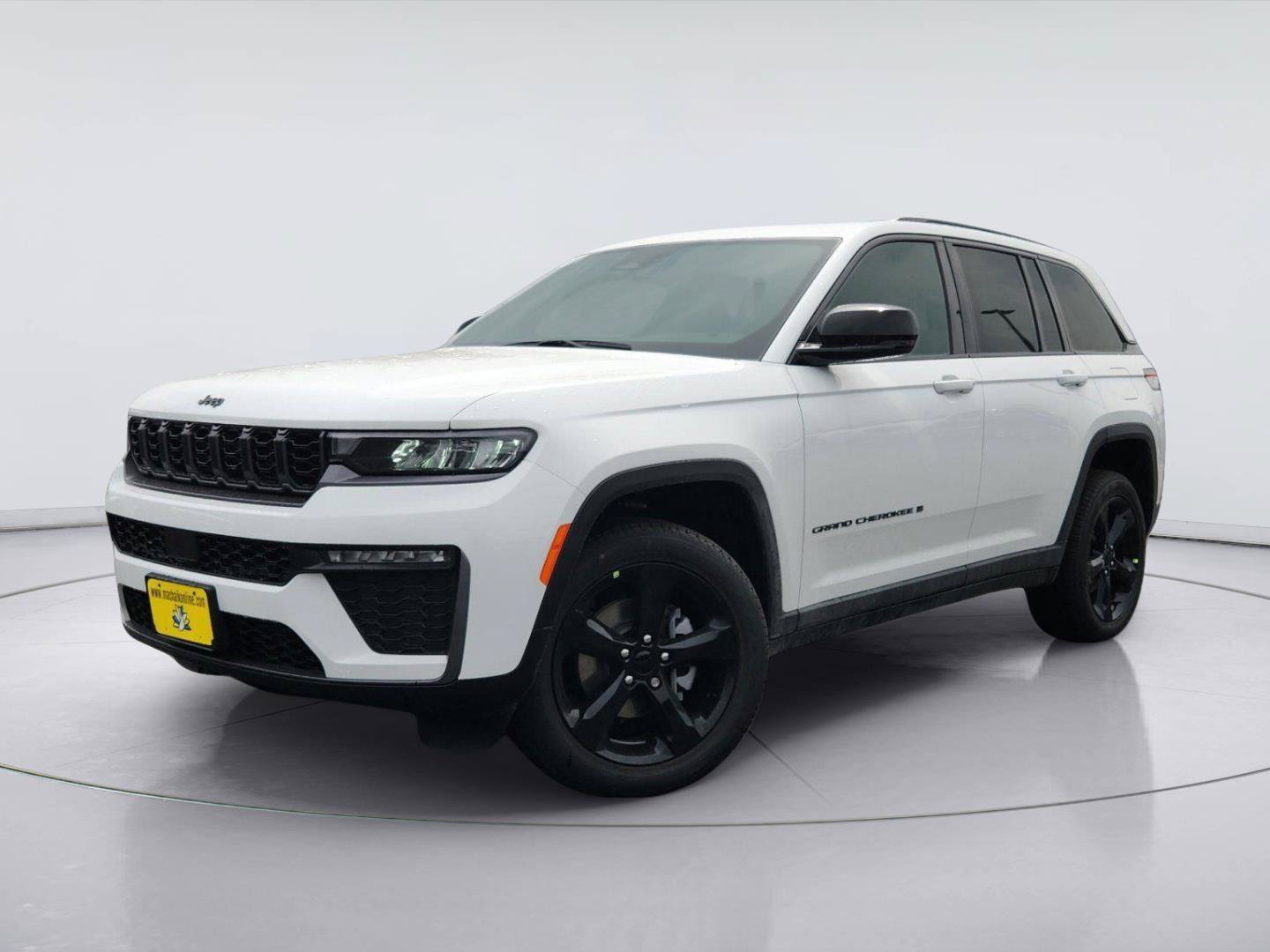 New 2026 Jeep Grand Cherokee Limited w/ Limited Altitude Package AWD/4WD image 1