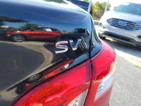 Used 2017 Nissan Sentra SV FWD image 9