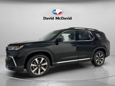 Used 2025 Honda Pilot Touring image 2
