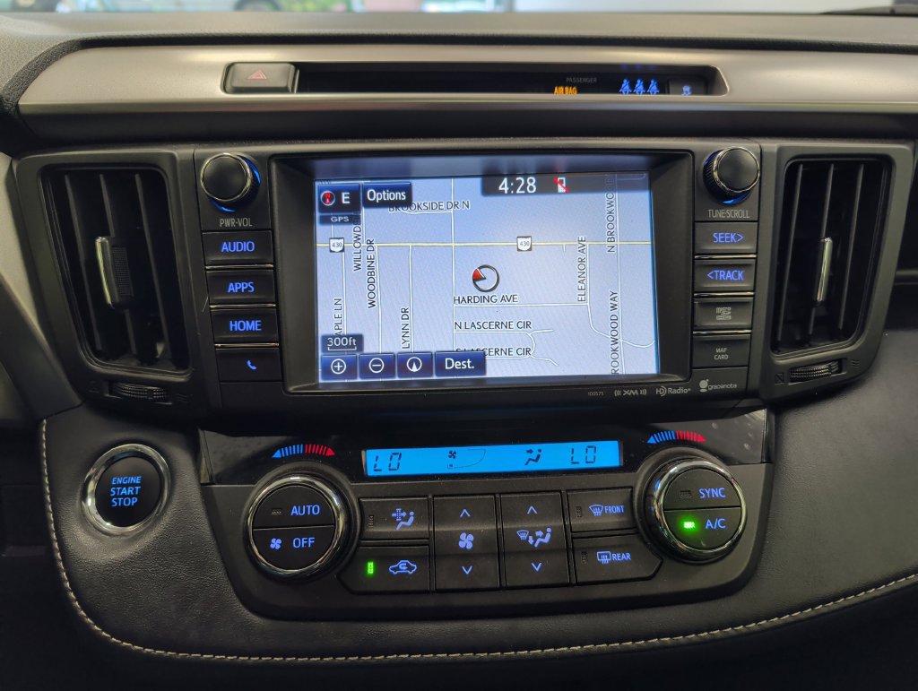 Used 2018 Toyota RAV4 Limited FWD image 23
