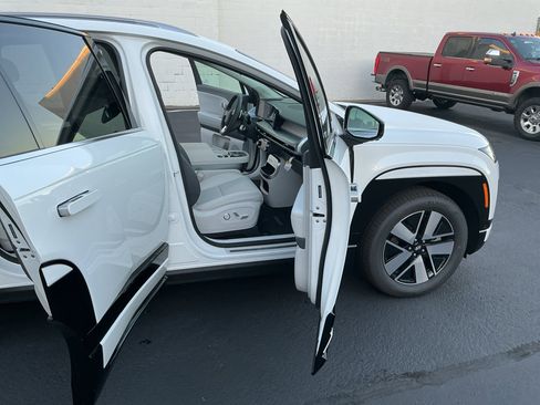 New 2026 Hyundai Ioniq 9 SEL image 13