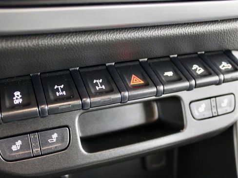 Used 2022 Chevrolet Colorado ZR2 image 24