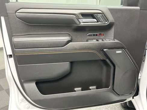 Certified 2023 GMC Sierra 1500 AT4 w/ AT4 Preferred Package image 8