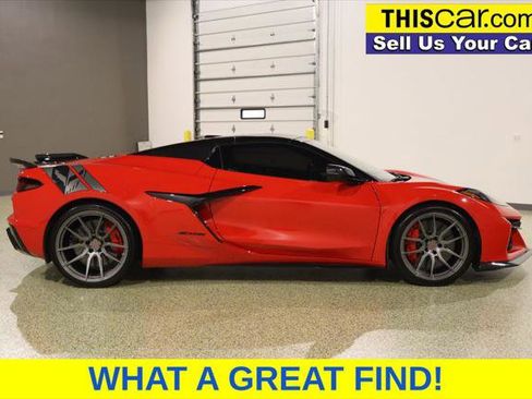 Used 2024 Chevrolet Corvette Z06 RWD image 9