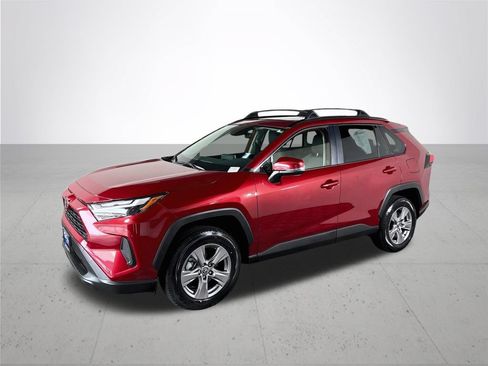Used 2025 Toyota RAV4 XLE w/ Convenience Package AWD/4WD image 2