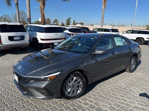 New 2026 Hyundai Elantra Blue image 2