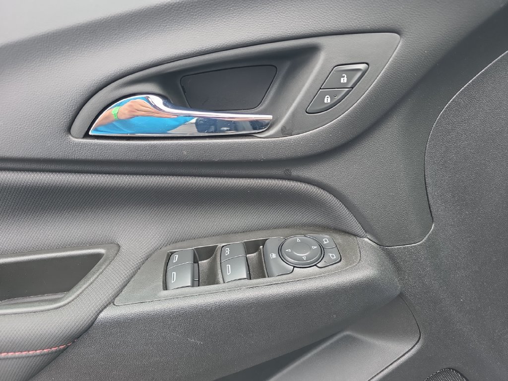 Used 2022 Chevrolet Equinox RS w/ LPO, Floor Liner Package FWD image 14