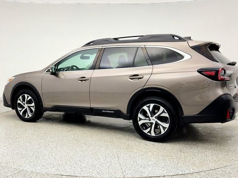 Used 2022 Subaru Outback Limited XT image 3