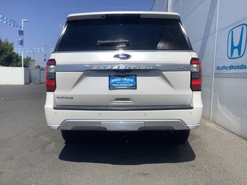 Used 2018 Ford Expedition Max Platinum AWD/4WD image 5