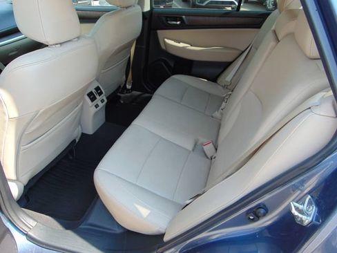 Used 2016 Subaru Outback 2.5i Limited AWD/4WD image 21