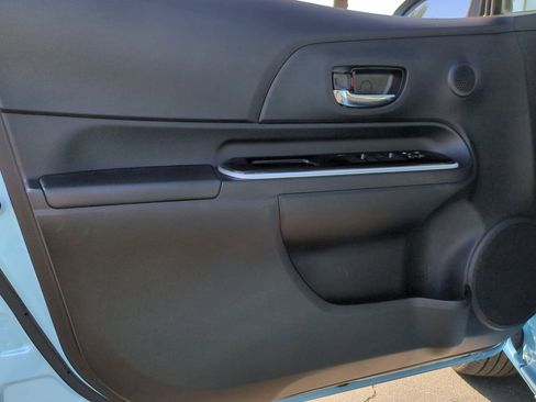 Used 2016 Toyota Prius C One image 13