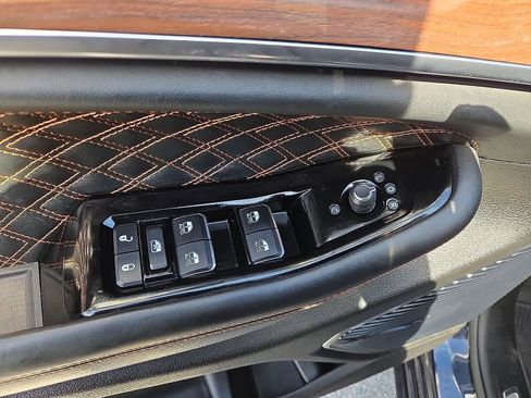 Used 2023 Jeep Grand Cherokee L Summit w/ Advanced Protech Group IV image 16