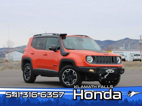 Used 2015 Jeep Renegade Trailhawk w/ Safety & Security Group I AWD/4WD image 1