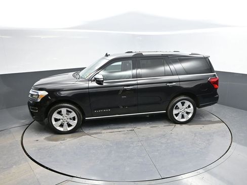 Used 2024 Ford Expedition Platinum image 29