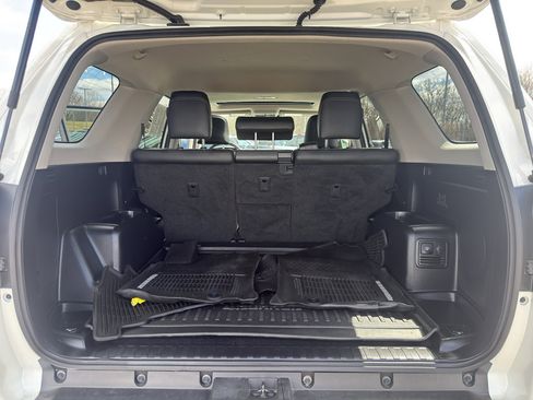Used 2020 Toyota 4Runner Limited AWD/4WD image 36