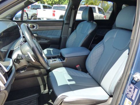 Used 2025 Kia Sorento SX Prestige AWD/4WD image 25