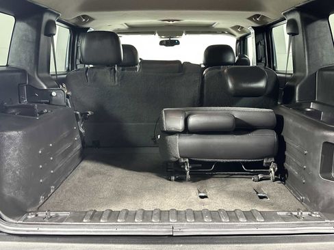 Used 2005 HUMMER H2 w/ Preferred Equipment Group image 20