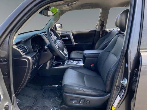 Used 2021 Toyota 4Runner SR5 Premium RWD image 9