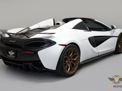 Used 2019 McLaren 570S Spider image 6