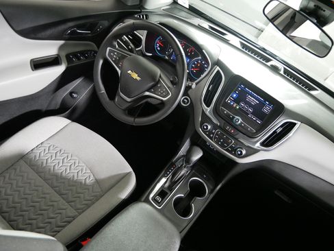 Used 2023 Chevrolet Equinox LT image 9