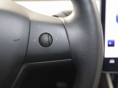 Used 2020 Tesla Model 3 Standard Range image 37