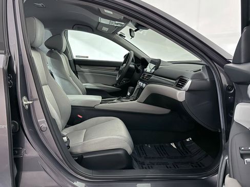 Used 2020 Honda Accord LX image 24