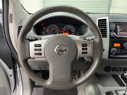 Used 2016 Nissan Frontier SV w/ SV Value Truck Package RWD image 20