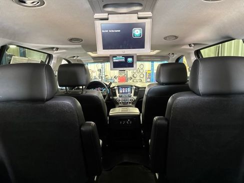 Used 2017 Chevrolet Suburban Premier AWD/4WD image 18