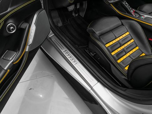 Certified 2023 Ferrari Portofino M image 37