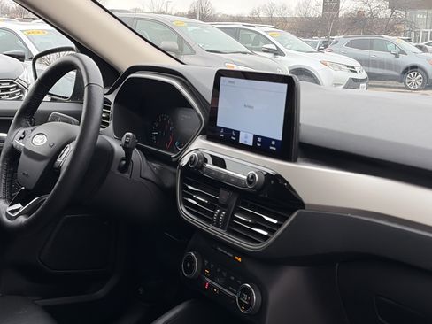 Used 2020 Ford Escape SEL image 15