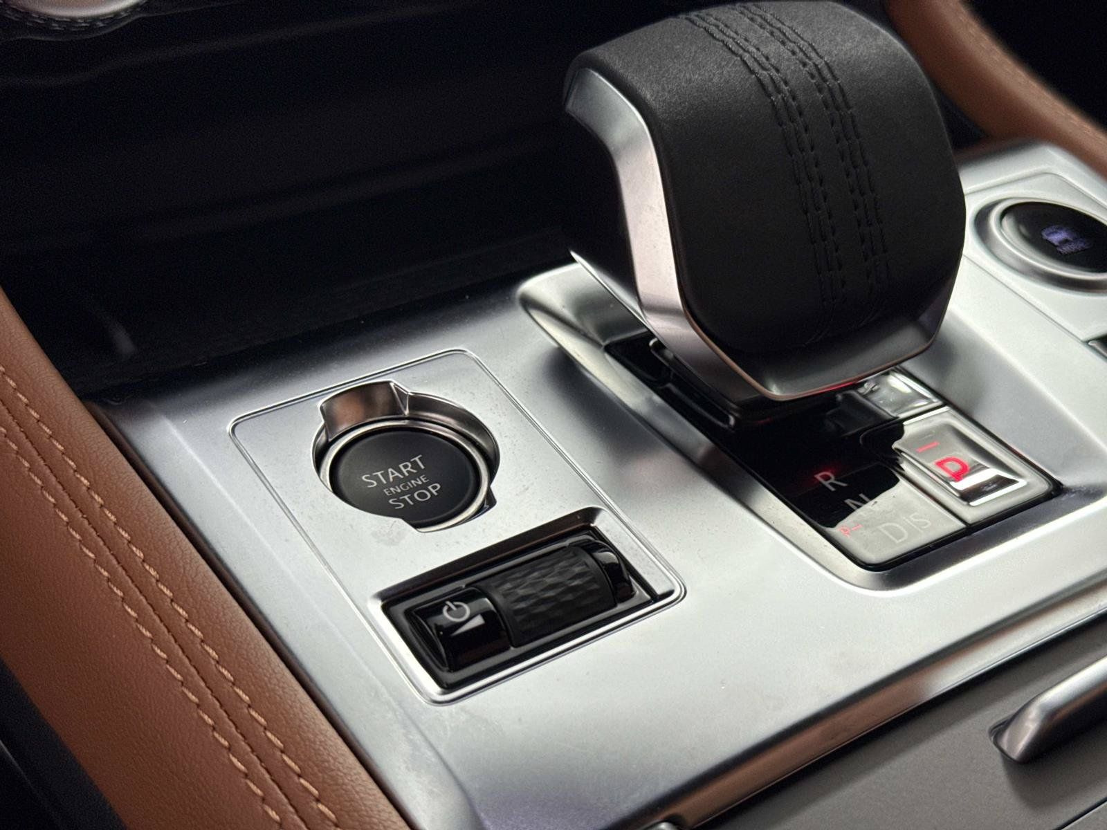 Certified 2026 Jaguar F-PACE R-Dynamic S AWD/4WD image 29