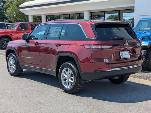 New 2025 Jeep Grand Cherokee 4WD image 7