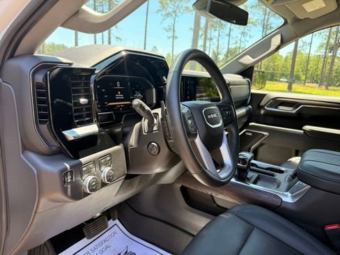 Used 2026 GMC Sierra 1500 SLT w/ SLT Premium Package AWD/4WD image 16