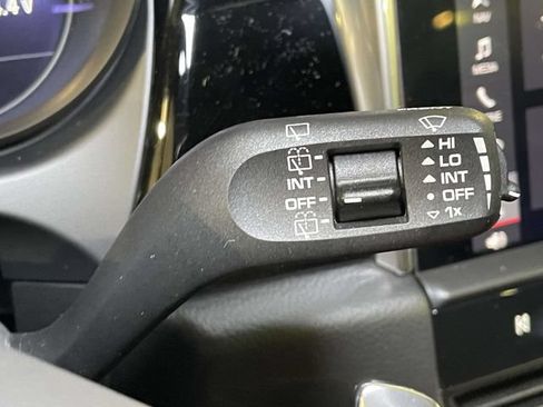 Certified 2026 Porsche Macan Turbo AWD/4WD image 42
